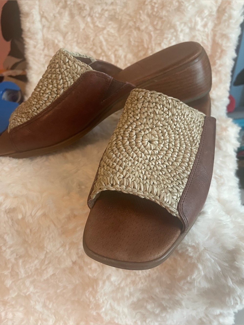 Trotters Woman’s Laura Slide in SZ 8 In like new condition
